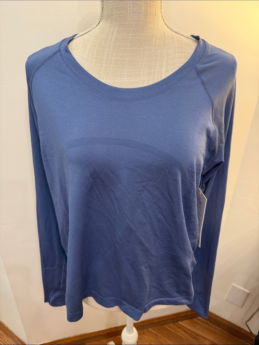 Lululemon swiftly tech long sleeve Women's Sleeve size 14 - Blue